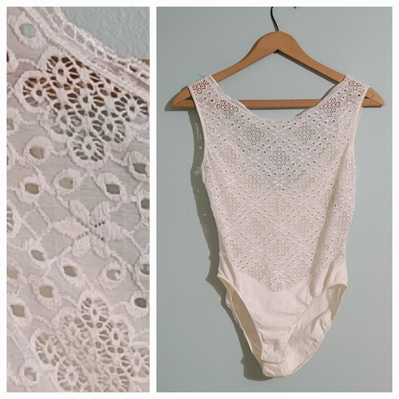 Vintage Tops - Vtg Lace Bodysuit Lynn La Cava